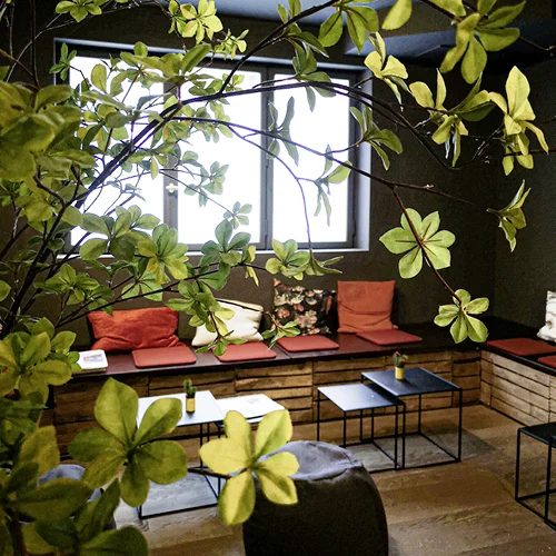 Moro – Lounge im Obergeschoss von Schafferer
