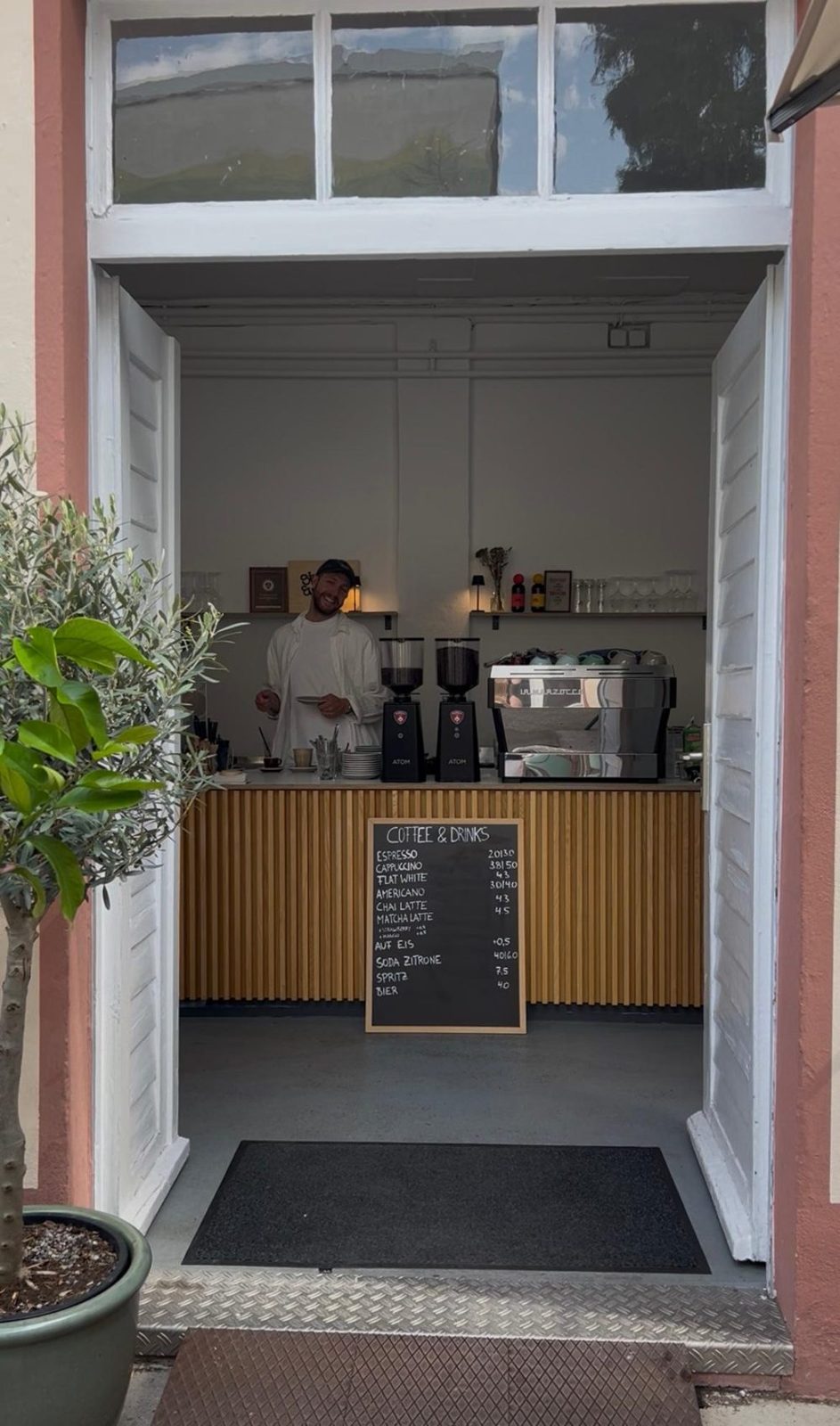 Simon & Paul – echter Café-Einblick