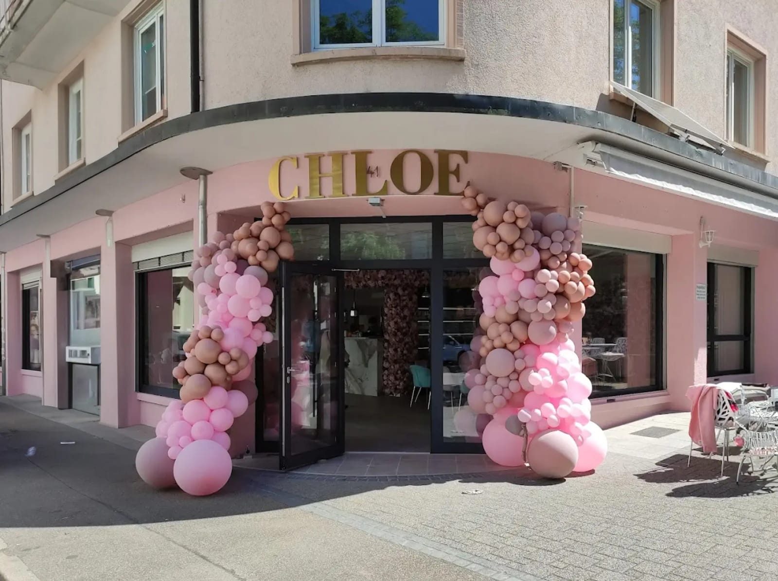 Chloe – echter Café-Einblick